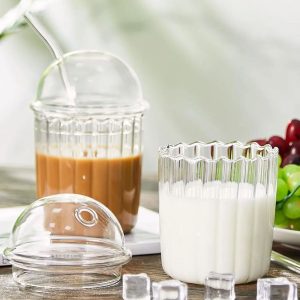 Kapaklı Pipetli Cam Kahve Bardağı – Borosilikat, 550ML Isıya Dayanıklı Sunum Bardağı Icemocha